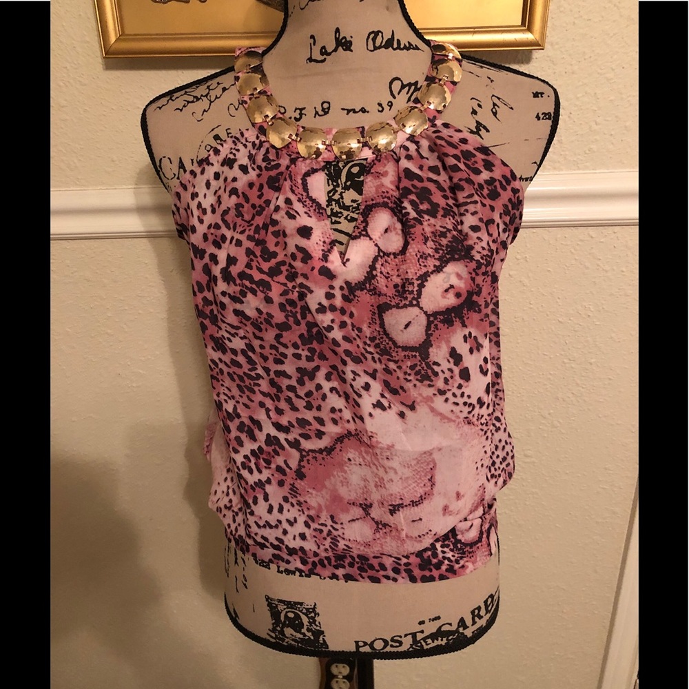 Top Halter With Slit Back Open ( S,M,L ).